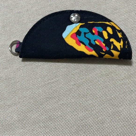 Vera Bradley ford holder. Snaps and had a d ring - Picture 2 of 5